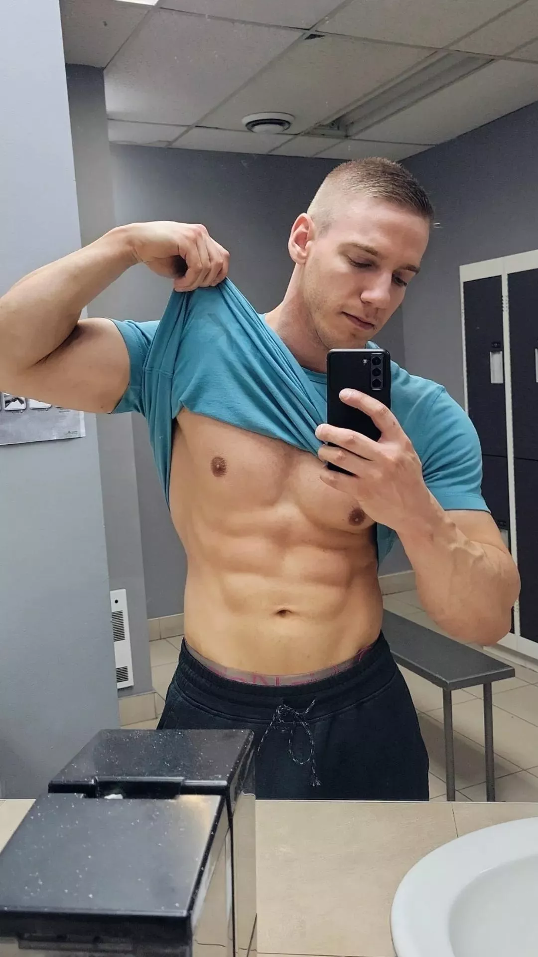 abs check 😁