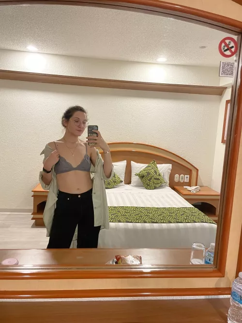 after 1 cancelled flight, 2 delays one and a lost bag 💼 [f]