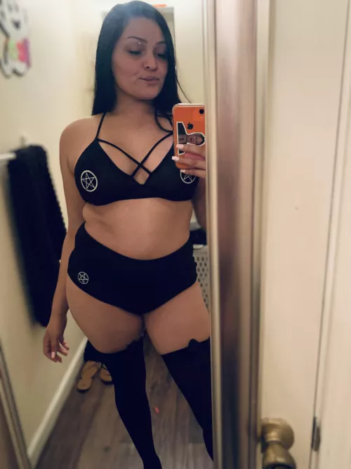 After 2 kids i still look bangin ;)