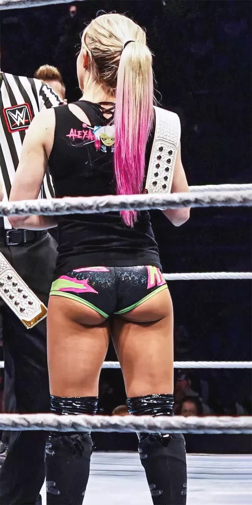 Alexa 🍑