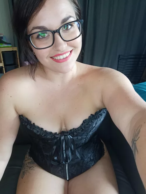 All dressed up for you to take it off 😏 [F28]