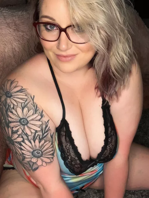 Always up to no good 😈🎥 Click that link in my bio to see for yourself 💦🍌