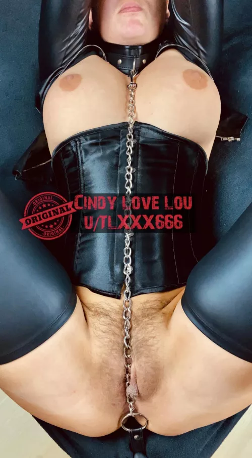 Am I hairy enough for you guys? 😘