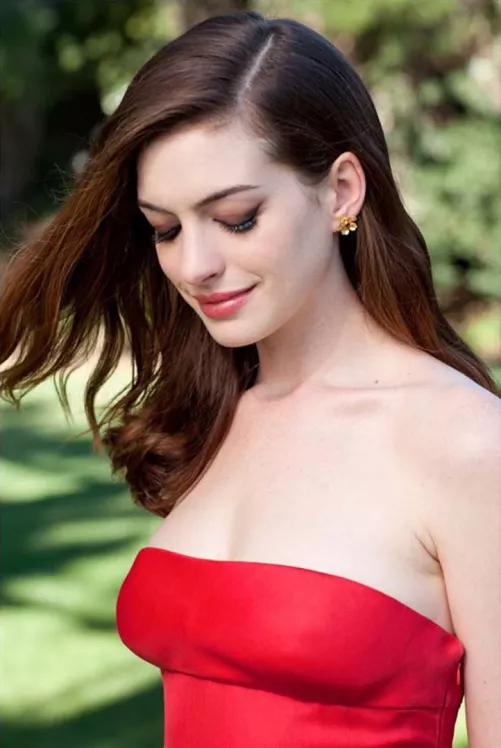 Anne Hathaway