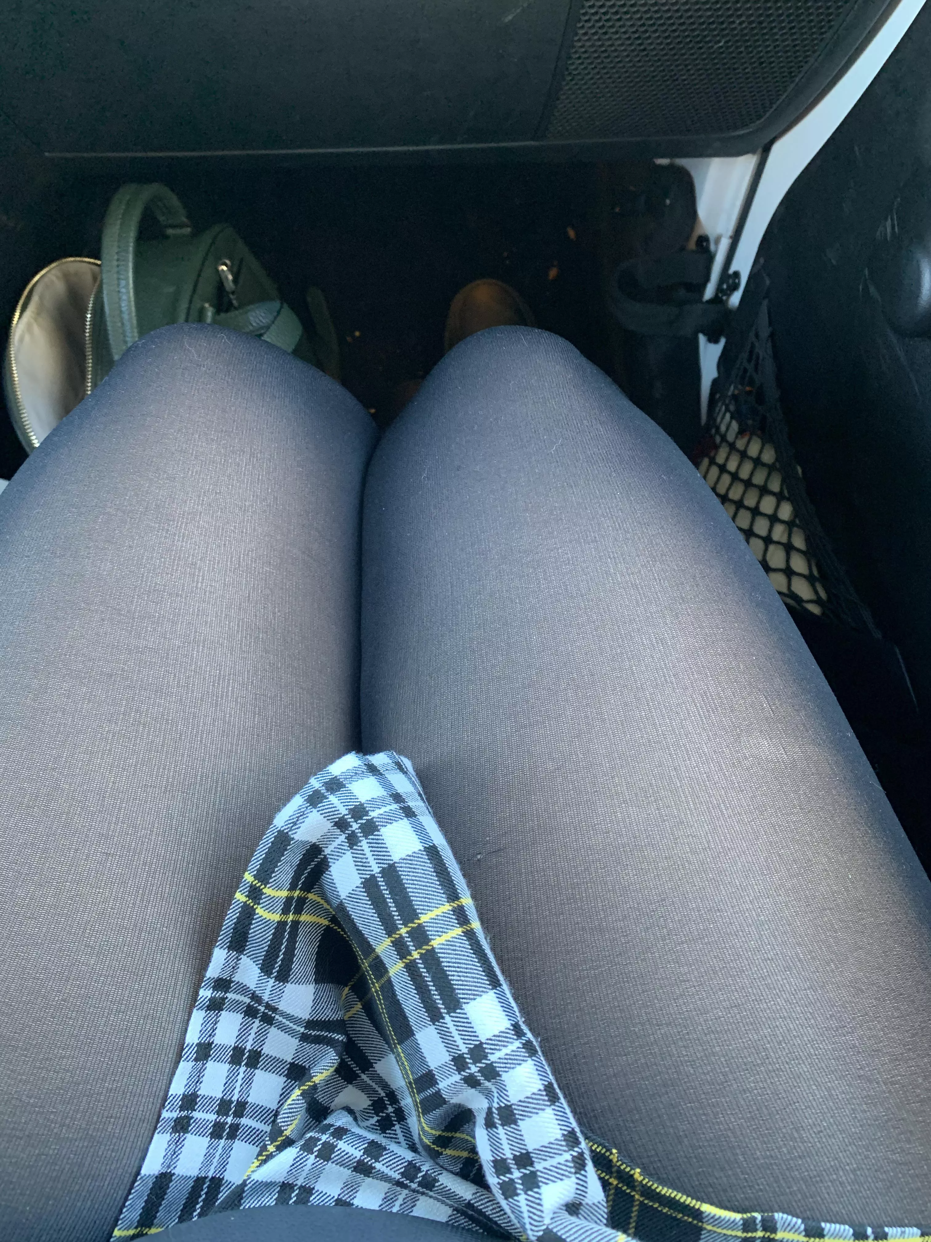 Another view of yesterday's outfit. I think I can officially say that the Wolford velvet de lux 60 den are my favorite. Another view of yesterday's outfit. I think I can officially say that the Wolford velvet de lux 60 den are my favorite.
