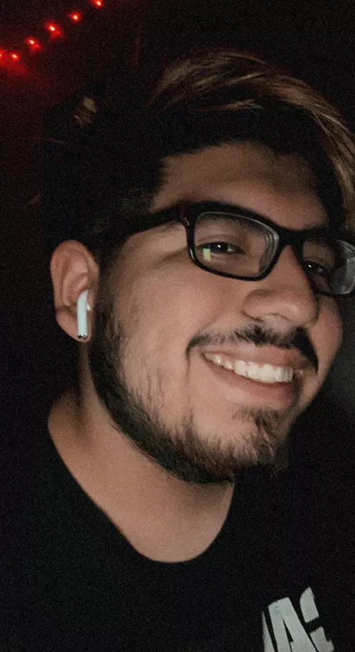 Any cute gaymers play ps5? DM me