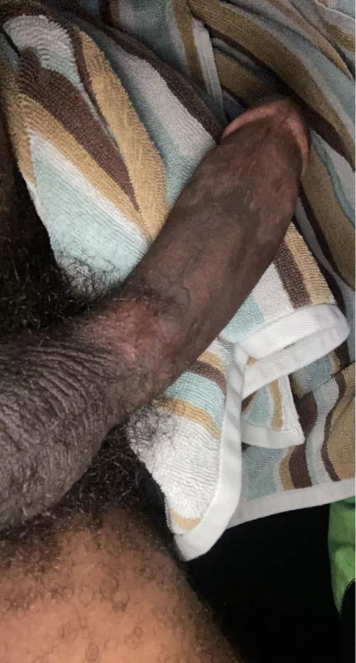 Any horny passable bottoms want to watch me cum add me on Snapchat: Horn_b21