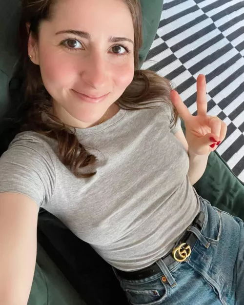 Any submissive sissy who’s newbie and willing to be Humiliate, Feminine, Collar, Treasured, Controlled and Pegged.. Kik; miss_vera88