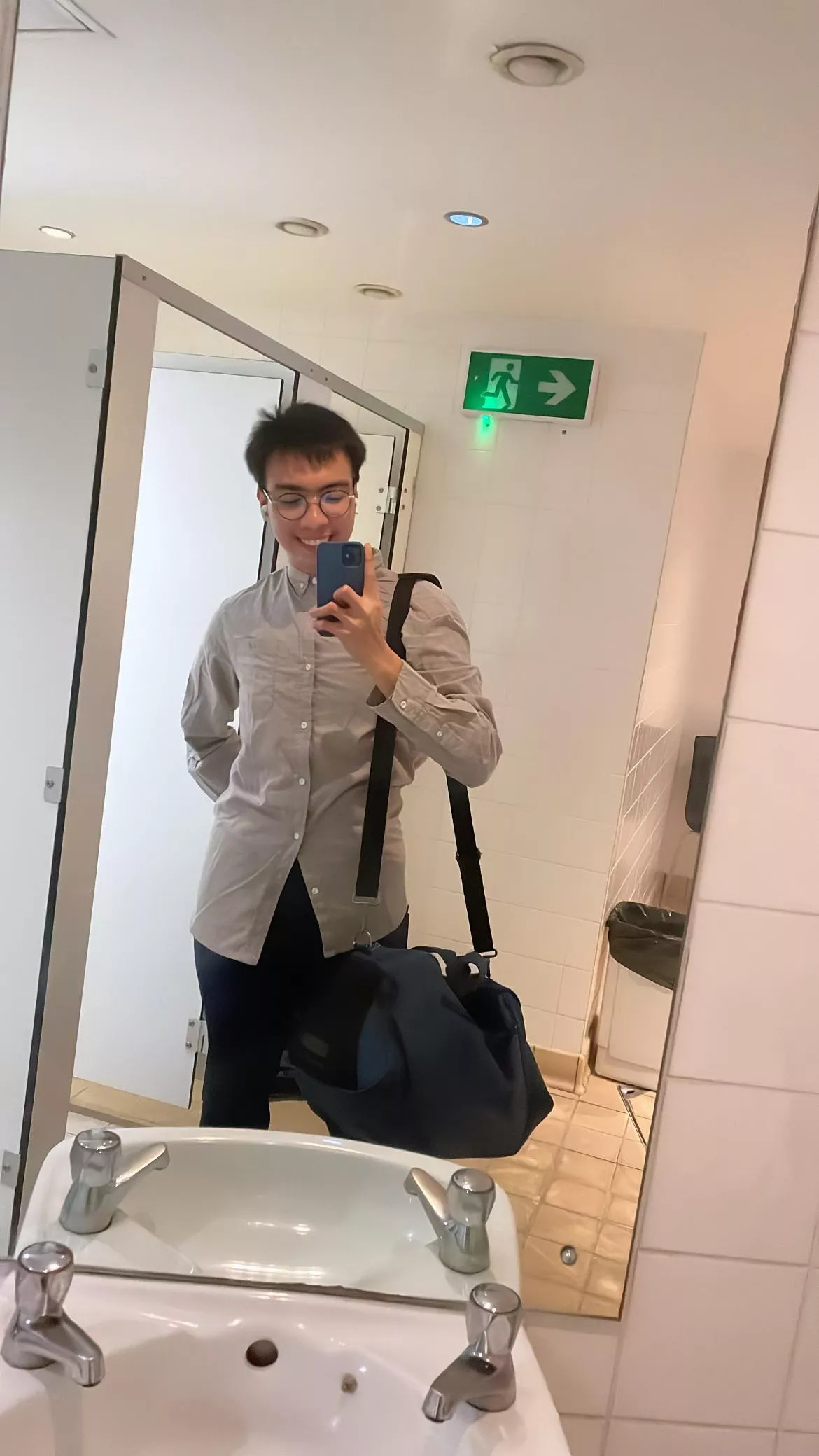 Anyone in need of an Asian to send them selfies too? :D