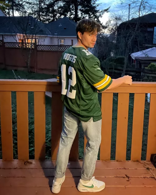 Anyone into watch some football and chill with me?