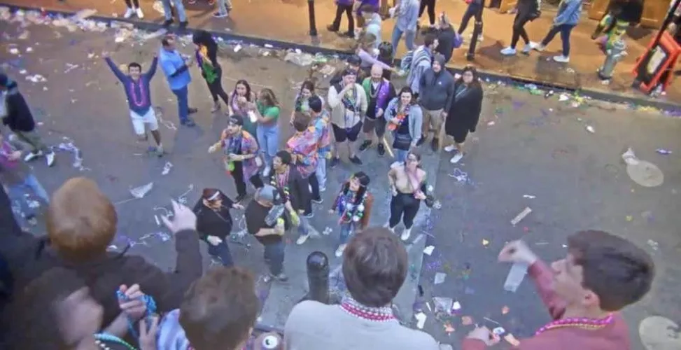 Anyone know the best way to see the MardiGras flashing online? Would love to “participate” in MardiGras online only. Or if you are there would love to chat. DM me! I want to see videos not just pictures.