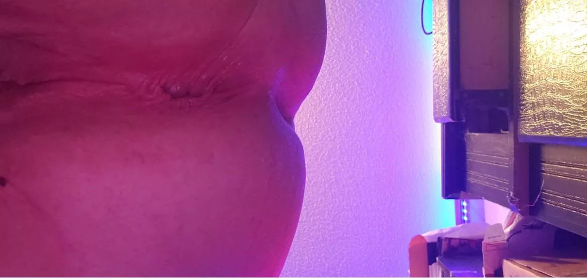 Anyone like my virgin hole and who want it
