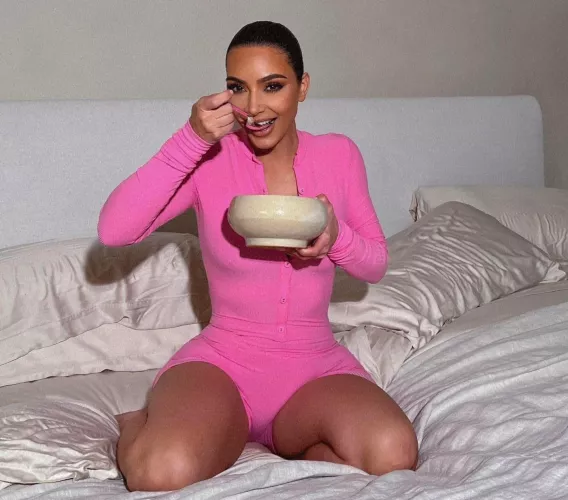 Anyone wanna RP as Kim K for me?