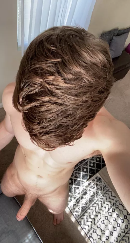 Anyone want to suck me and make me hard?