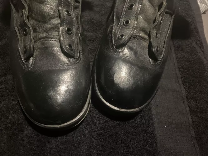 Anyway to fix the cracking appearing on the boots
