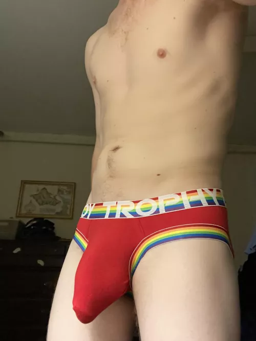 Apparently this is too ‘sexually explicit’ for Grindr 🤔