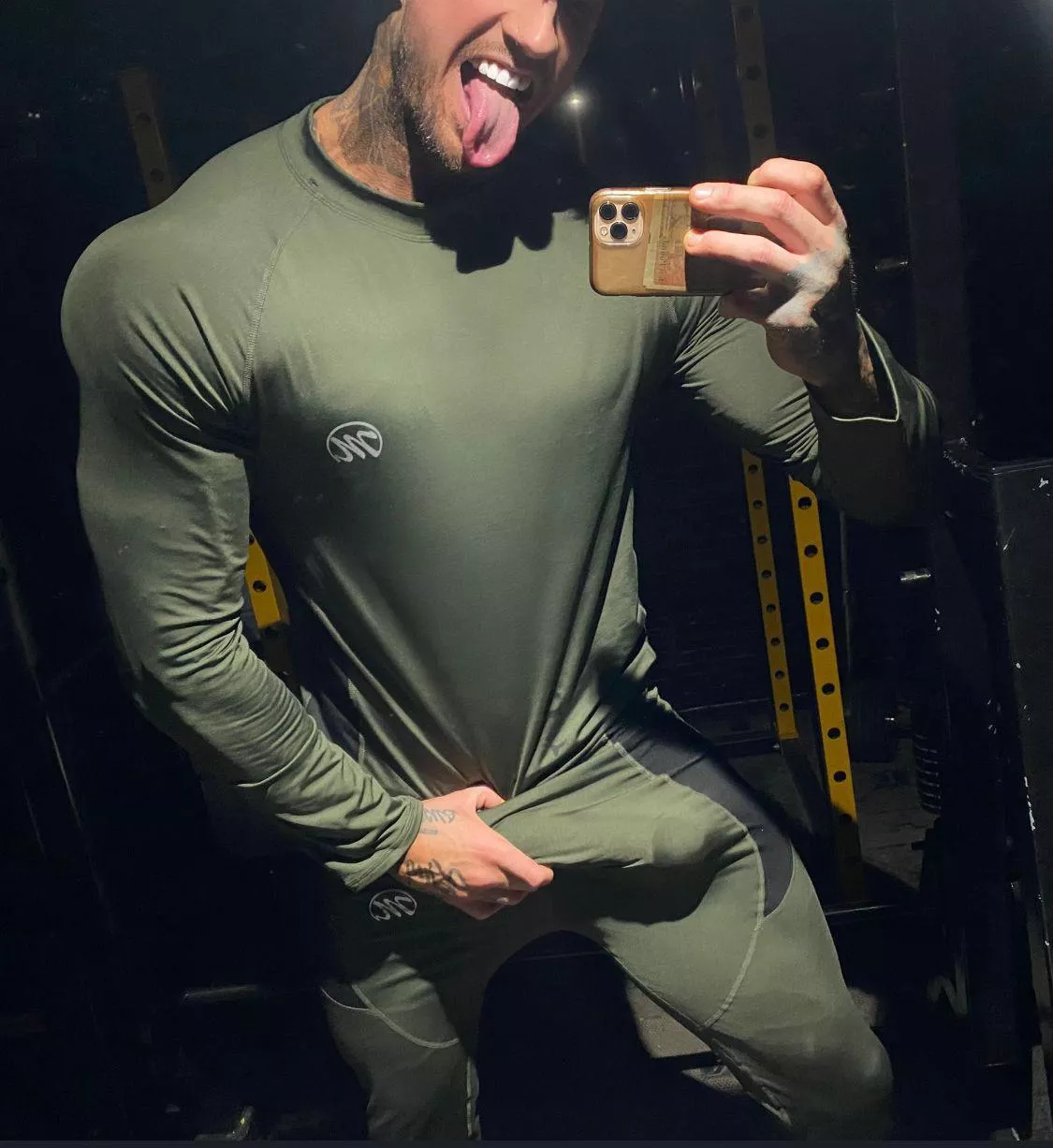 Apparently you like bulges too! 😈😛