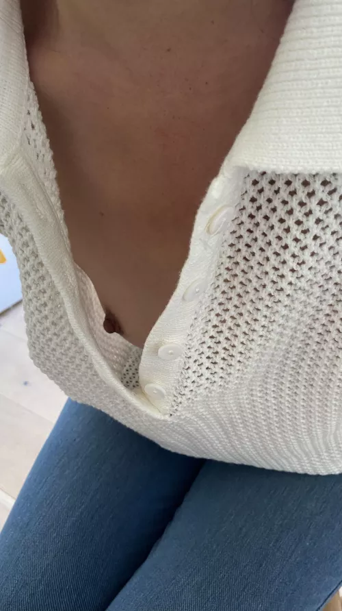 Are you peeping at my nipple ?