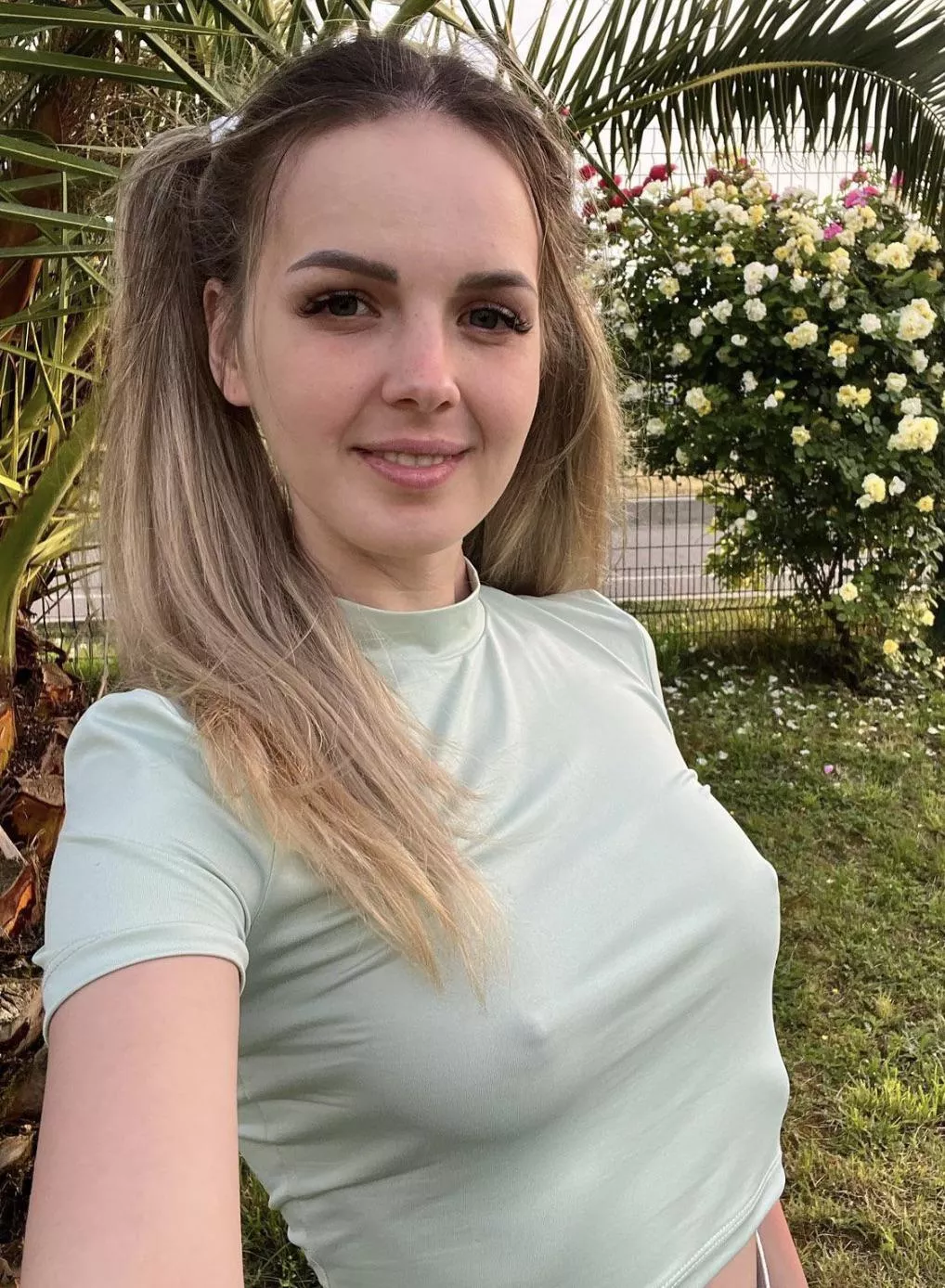 Aria Vivian