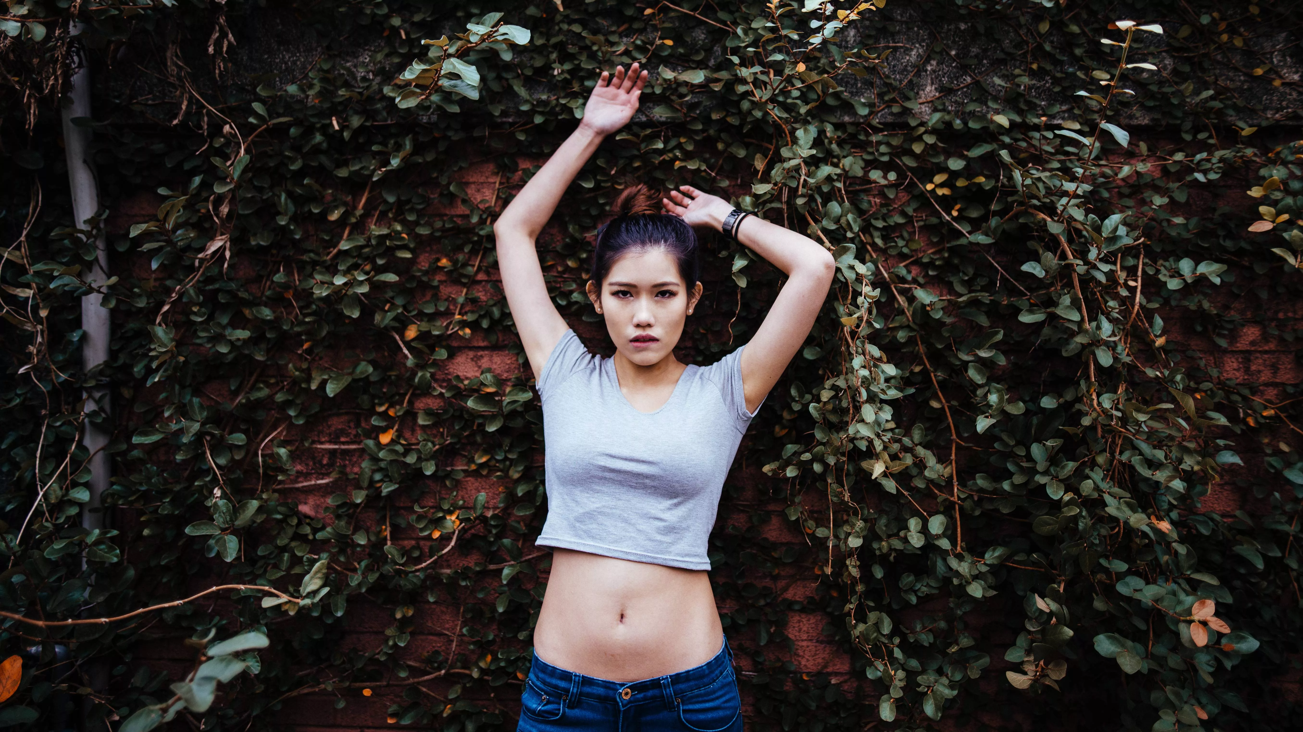 Arms and shirt up
