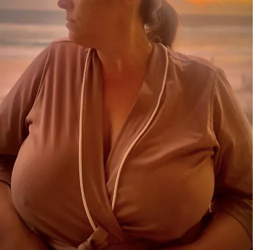 At the beach, hoping someone will notice this 40yr old milf.