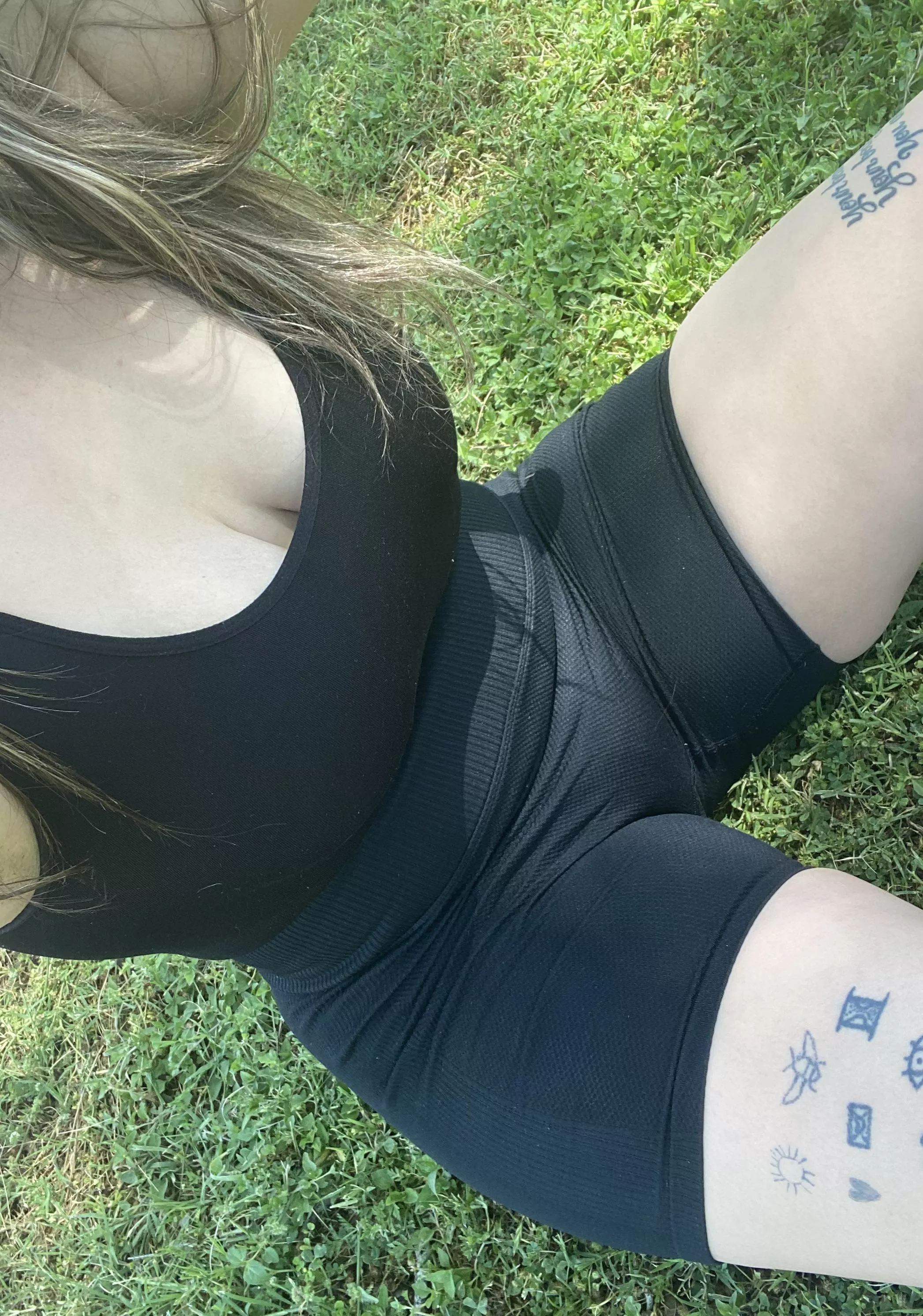 athletic fit i look cute 🖤