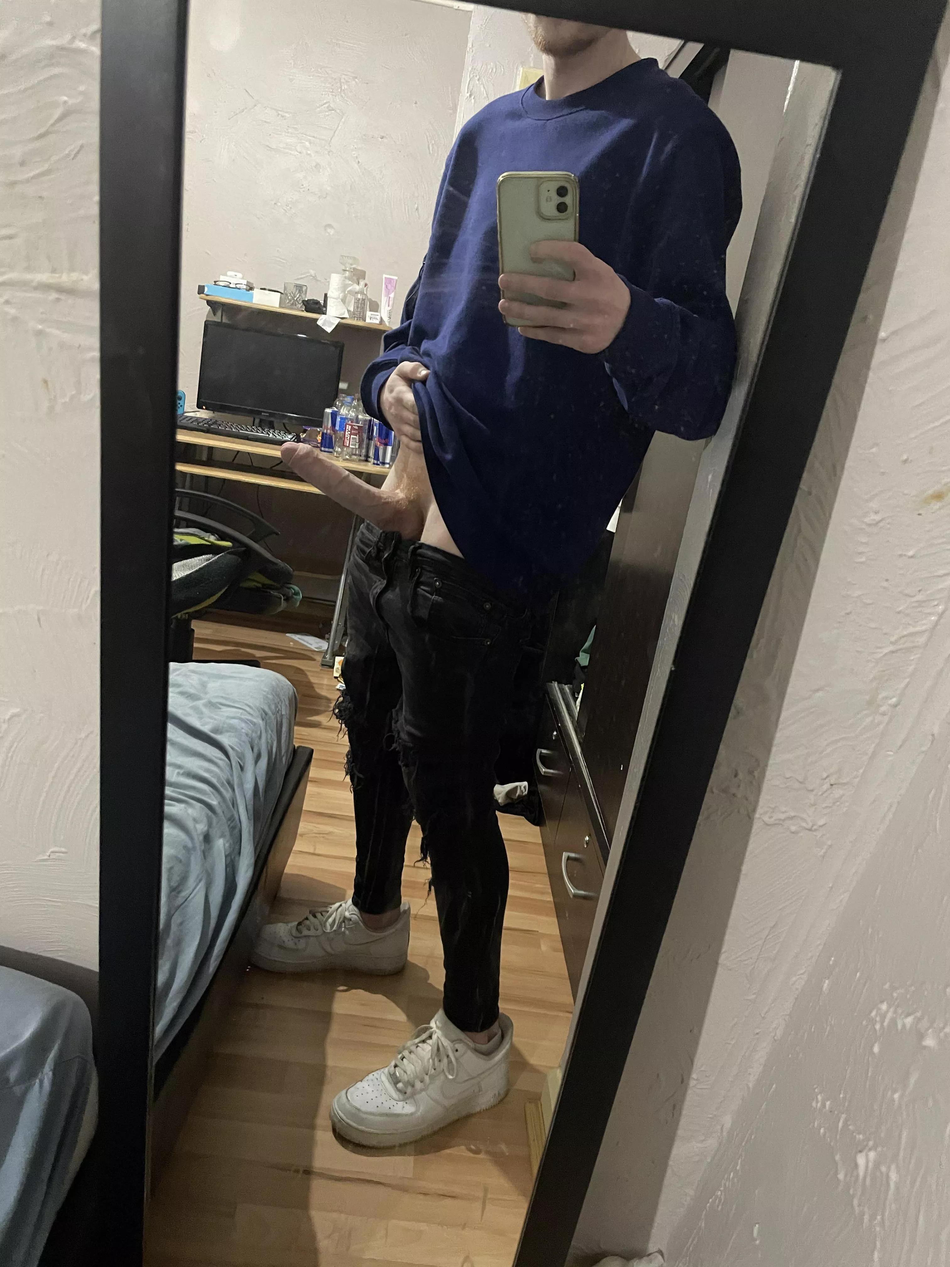 Back the cock and the fit 😝