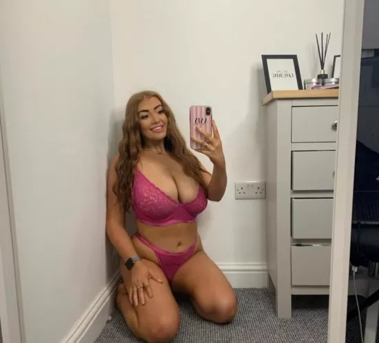 backed into corner with those huge tits. what you gonna do?