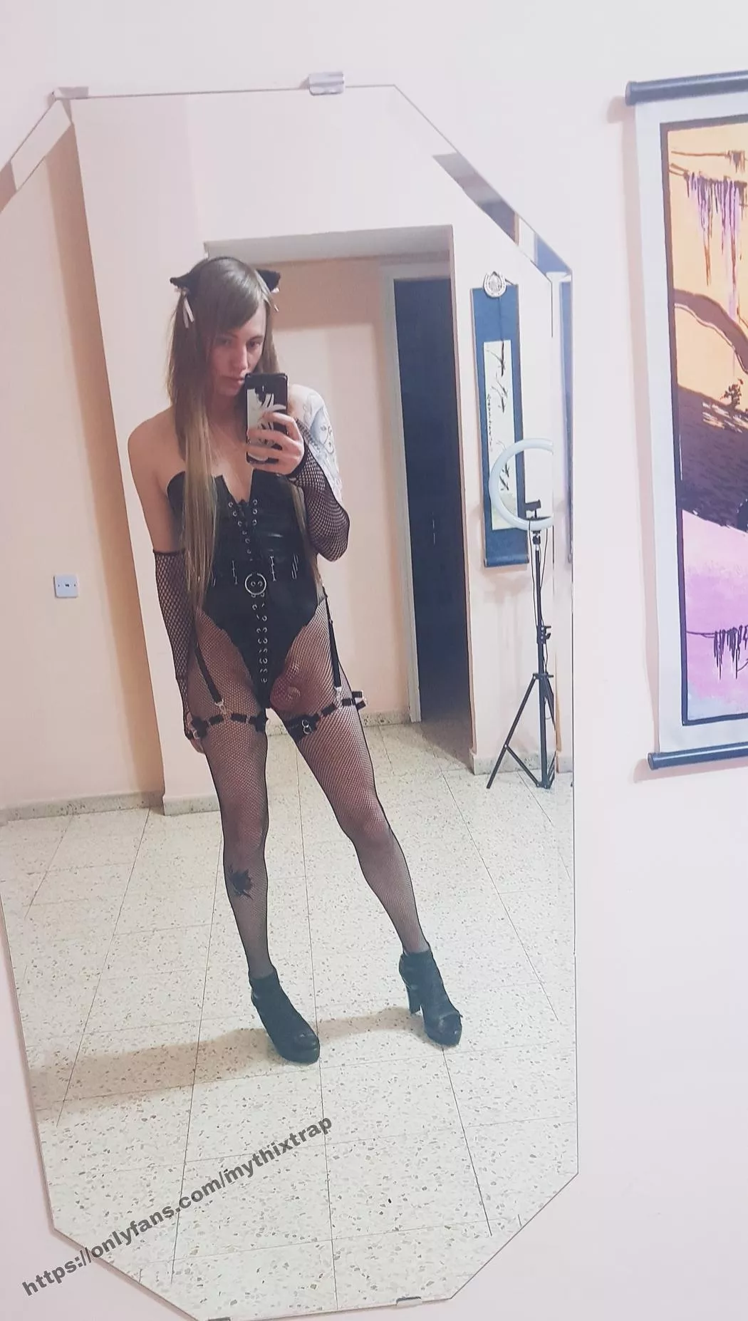 bad kitty here 🖤