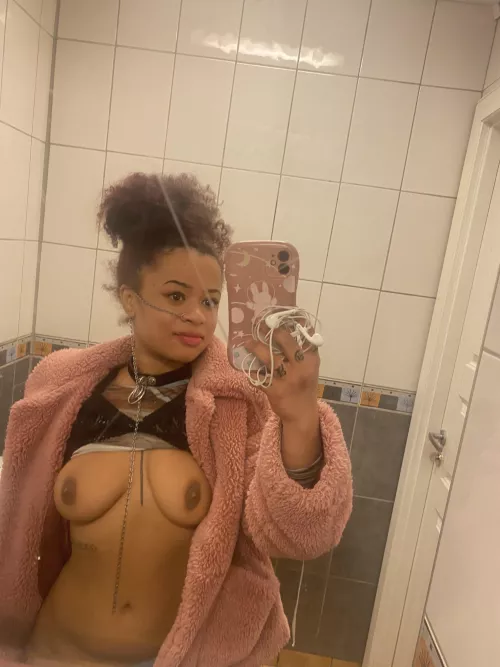 Bar bathroom 🥰