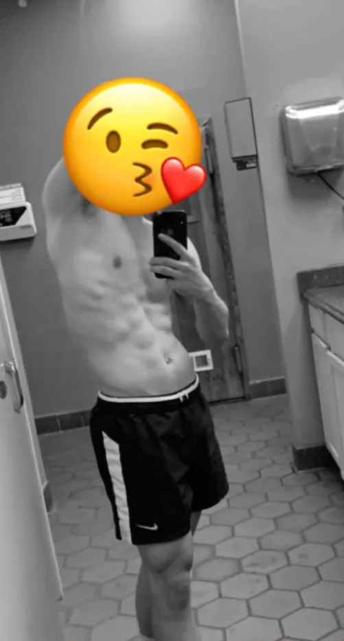 Barely legal teenage tiktoker who wants to keep his identity a secret but also loves fulfilling peoples dark fantasy😈