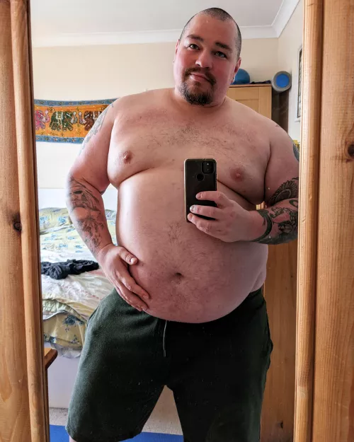 Basic bear mirror selfie 😝