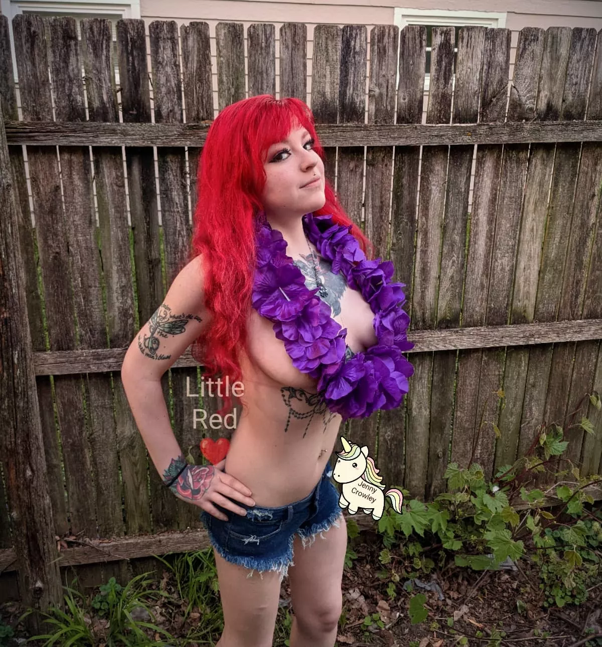 Beautiful day to grill topless, care to see more? 💋❤️ (Currently 40% off , paid/free)