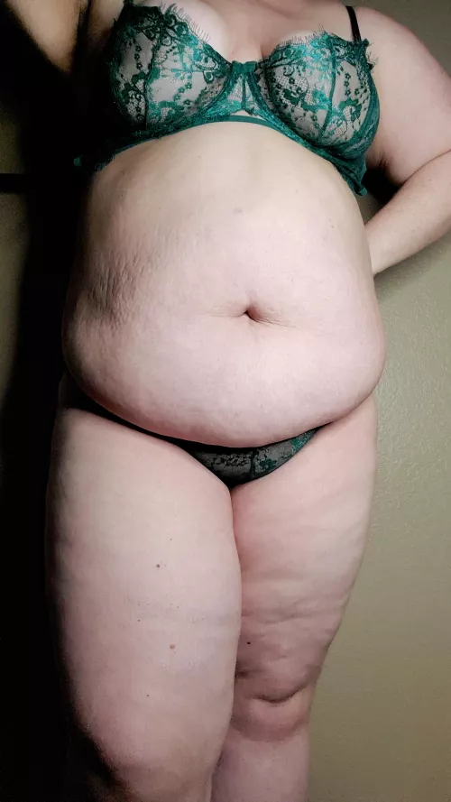 Being brave and showing off my tummy