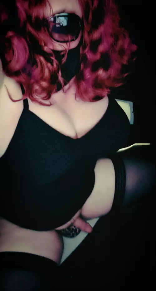 Being slutty at the Glory Hole 💋🍆💦