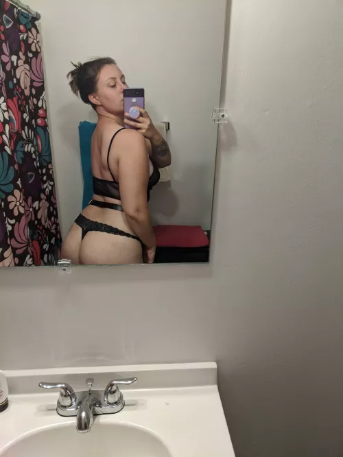 Bet y9u want to touch 