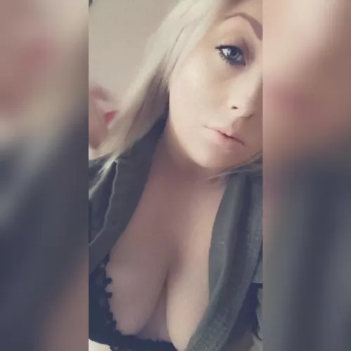 Bet you I can swallow it all when you're finished.