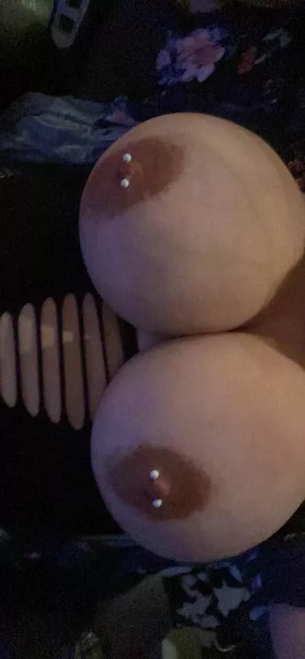 Bi couple trading together , DMs open 😈😉😉😉