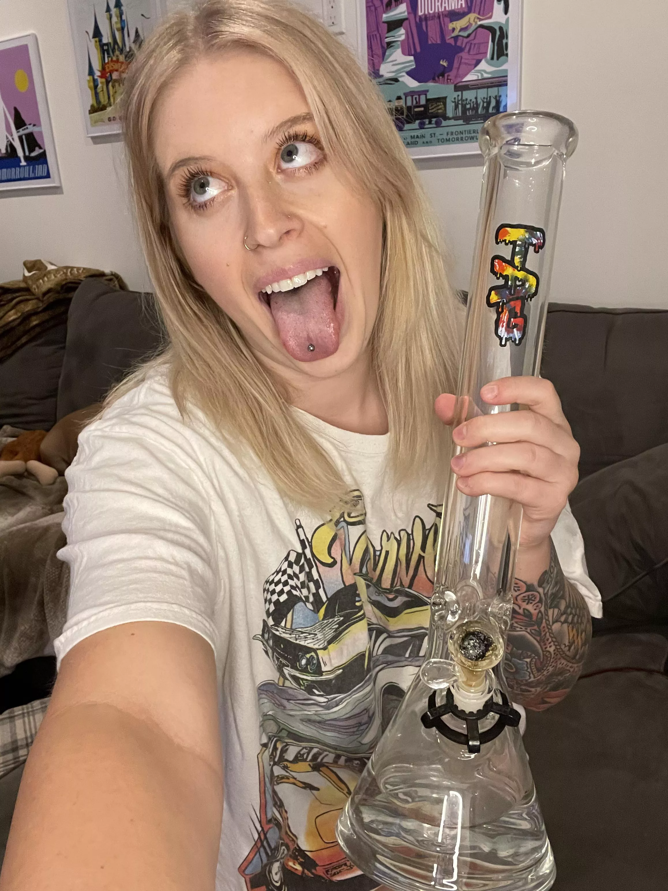 Big bongs have me like