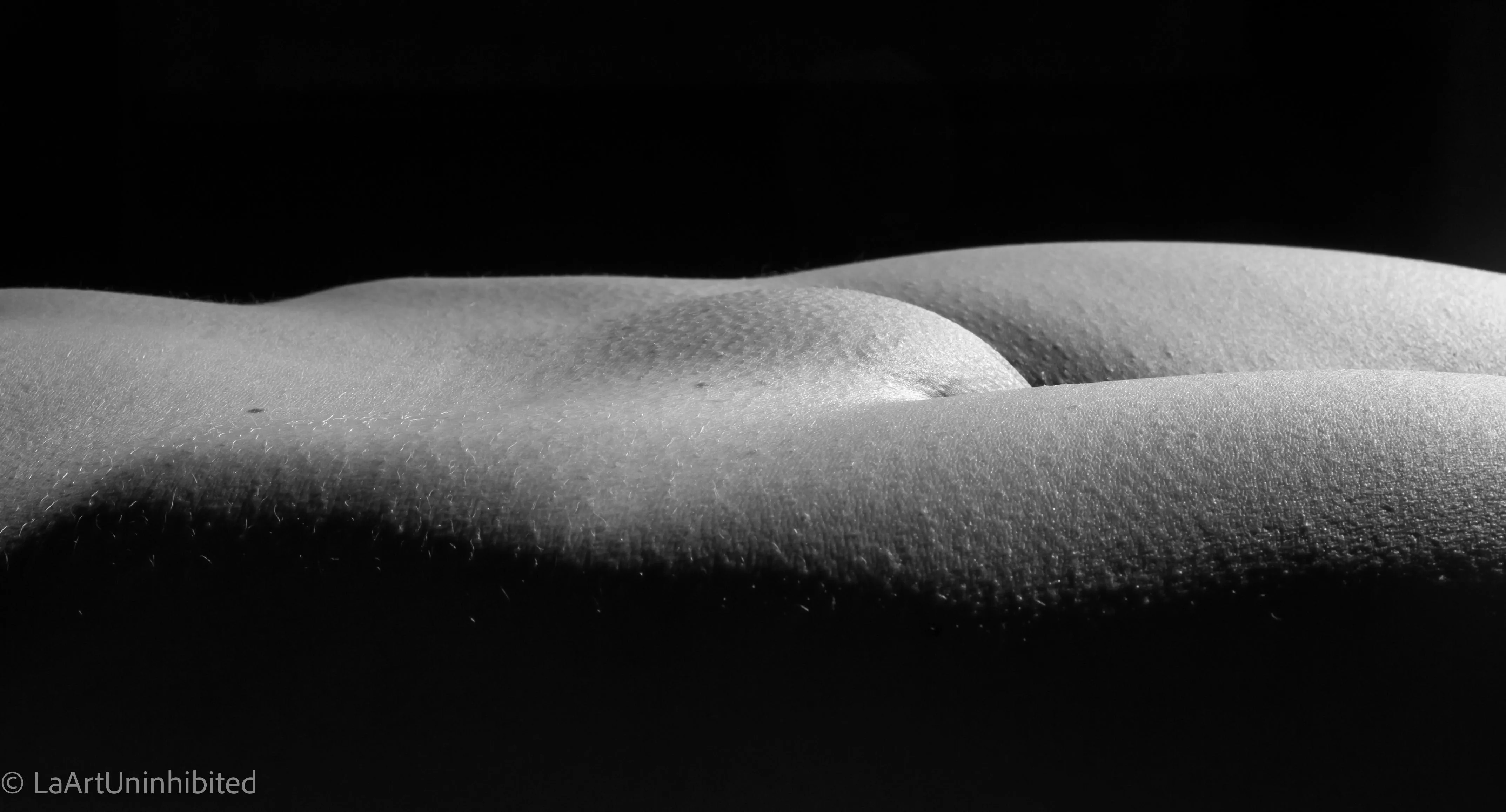 Black & white mound
