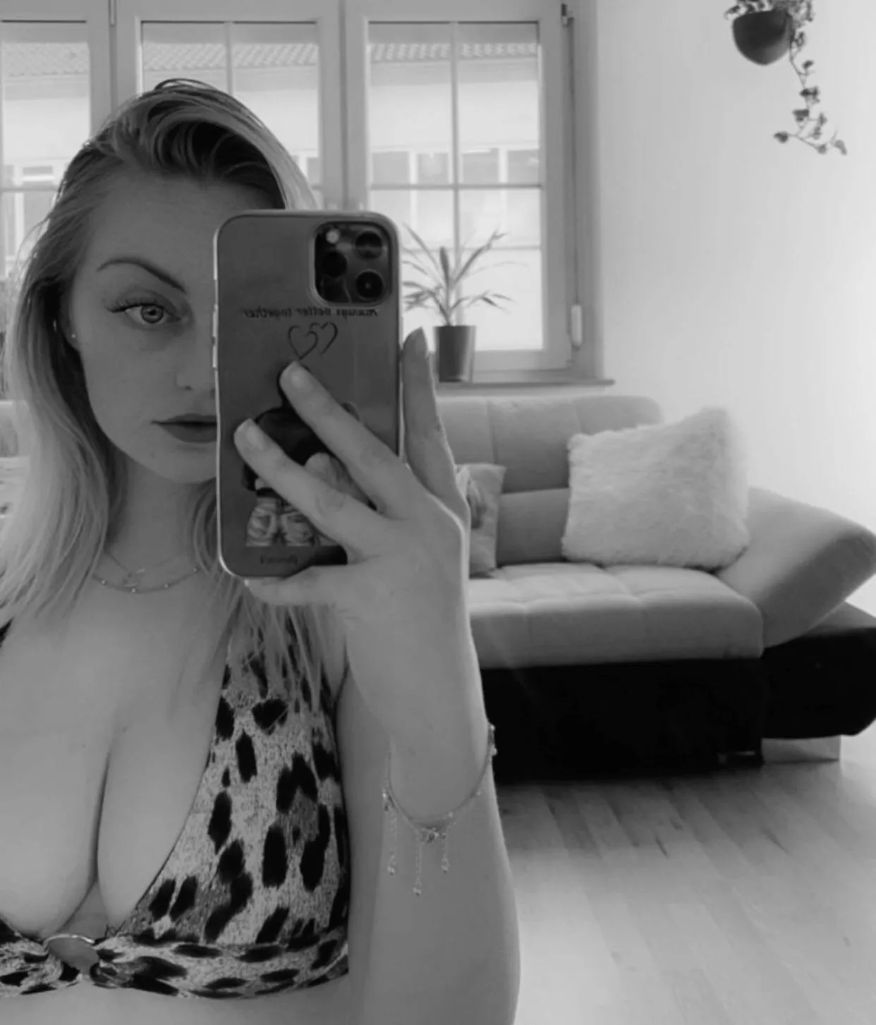 Blonde ex