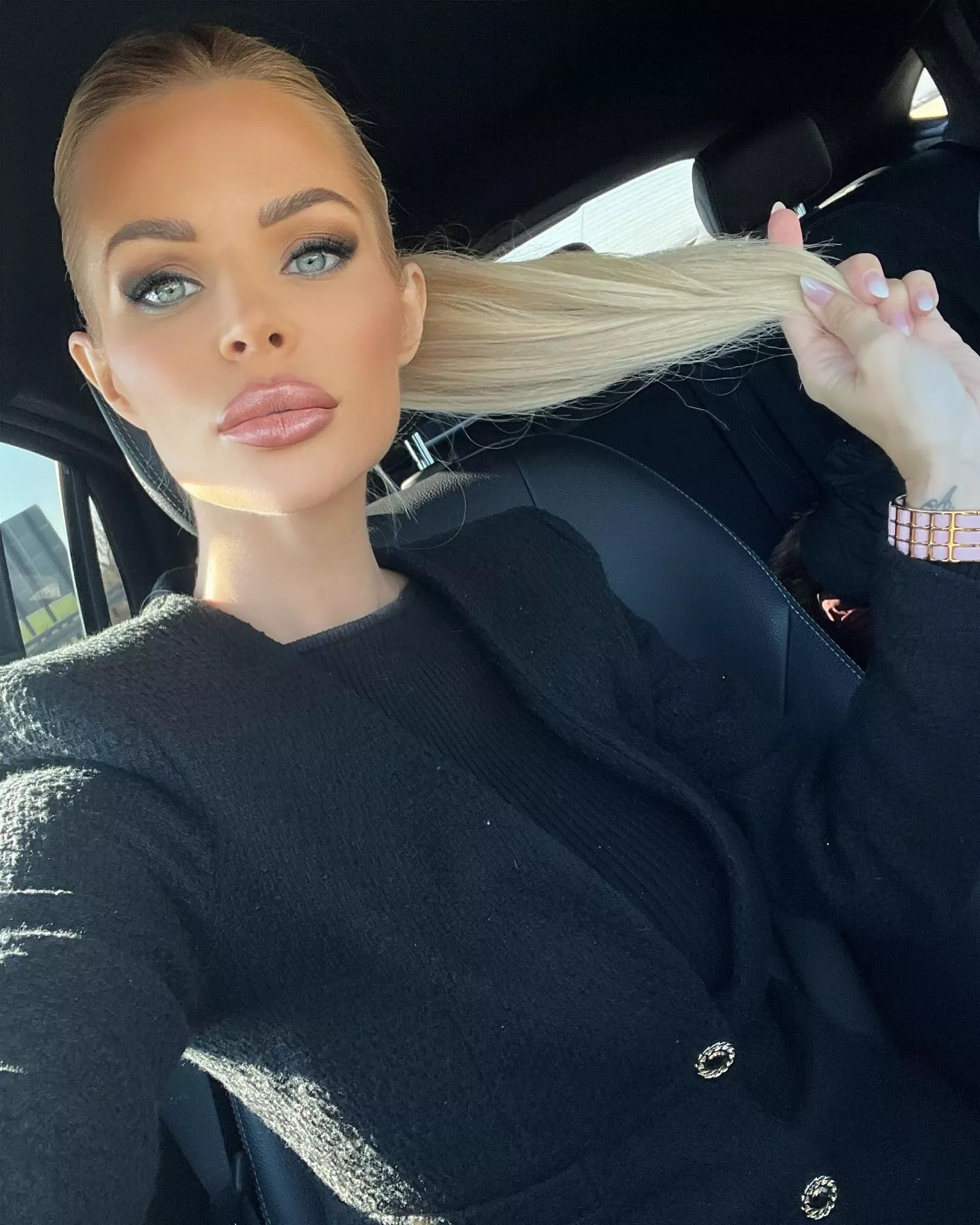 Blonde Pony