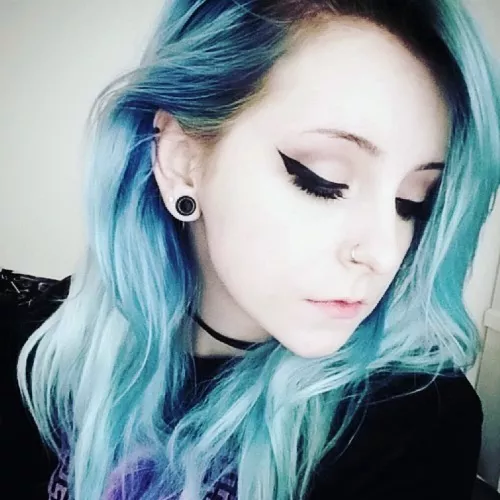 ��Blue