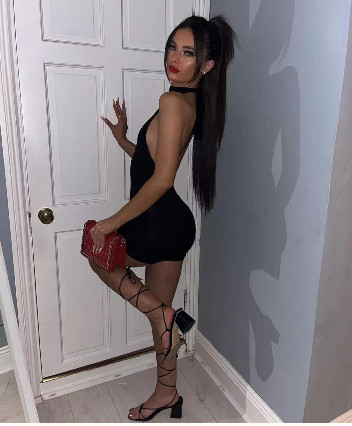 Body on her