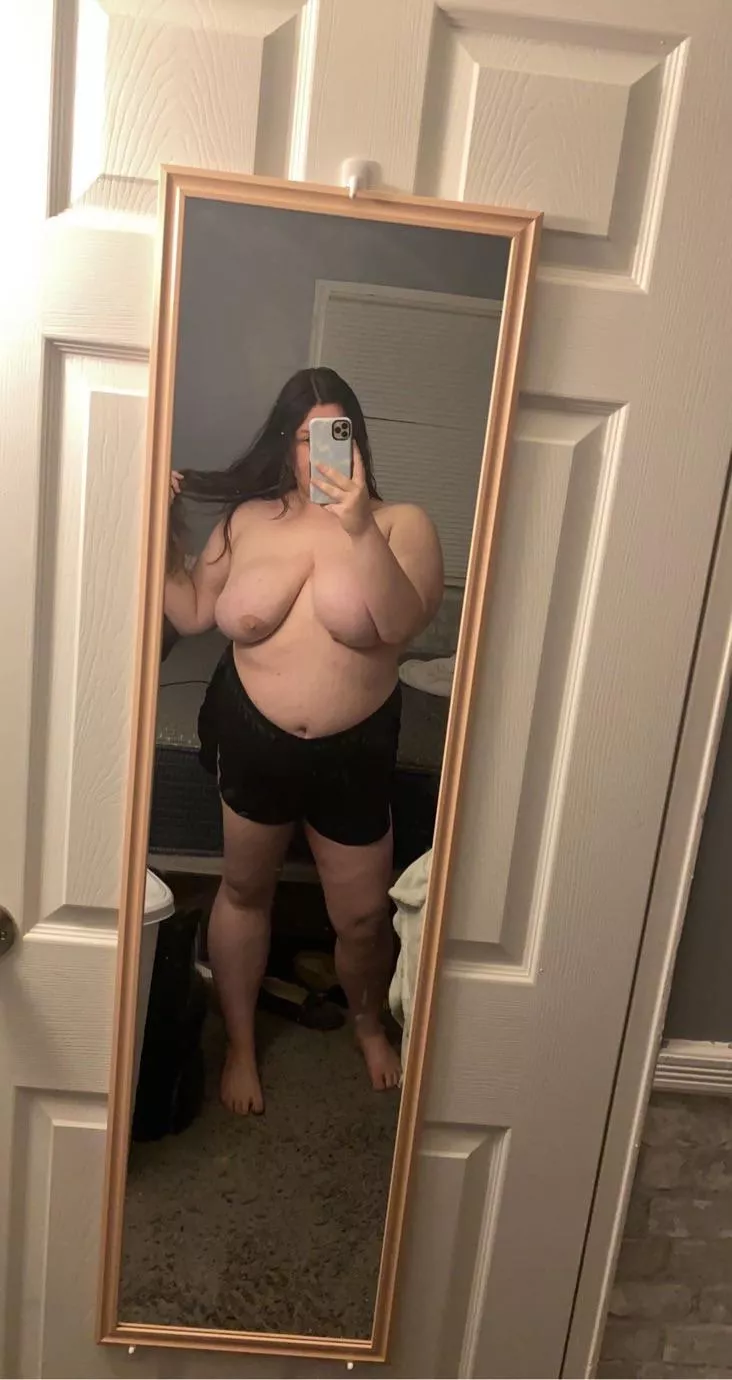 Boobs grew too fast for my body & I’ve always been insecure. First step to self-love!☺️