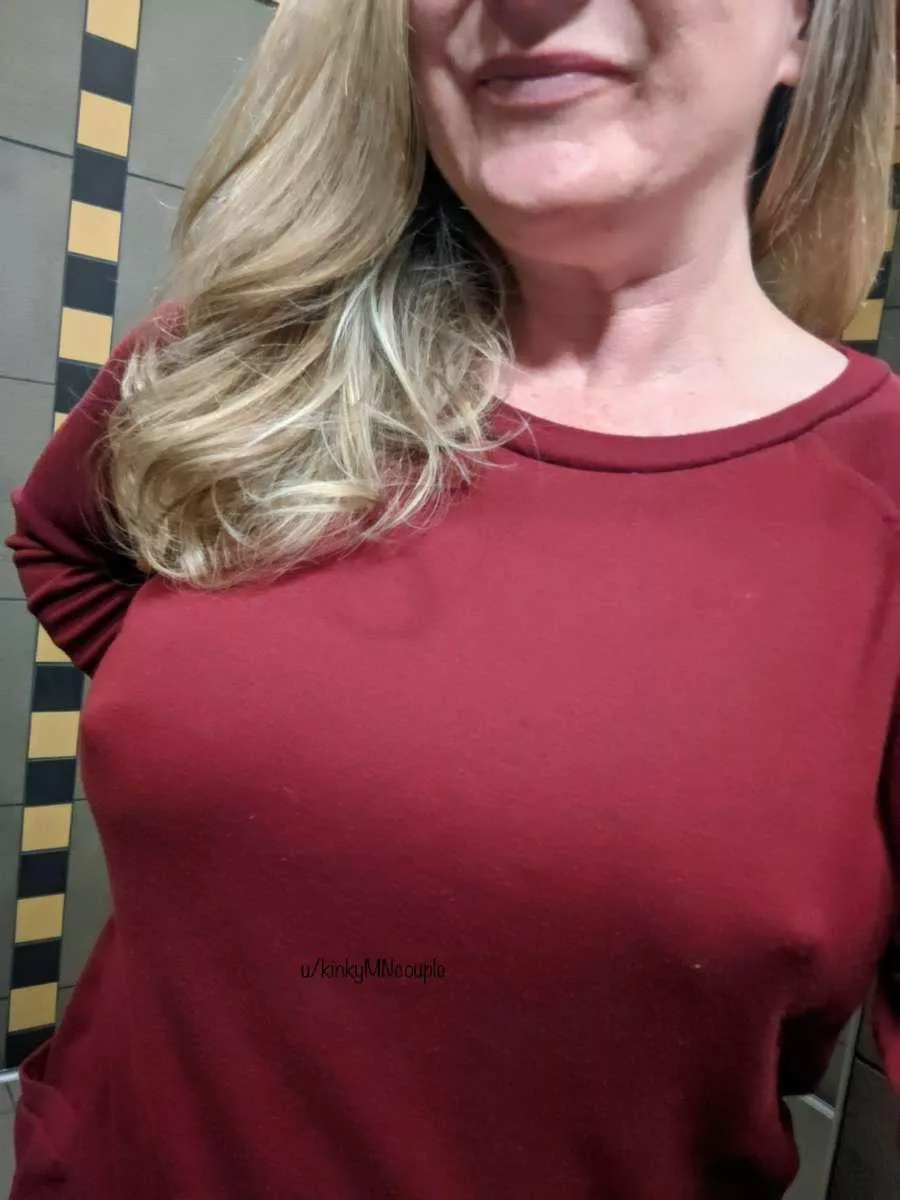 Braless date night.