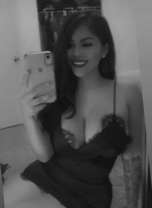 Brand new month full of opportunities for you.you twitched as soon as you saw Me,I make you weak.Making those pindicks throb with excitement. Approach tribute ready for my sessions today!