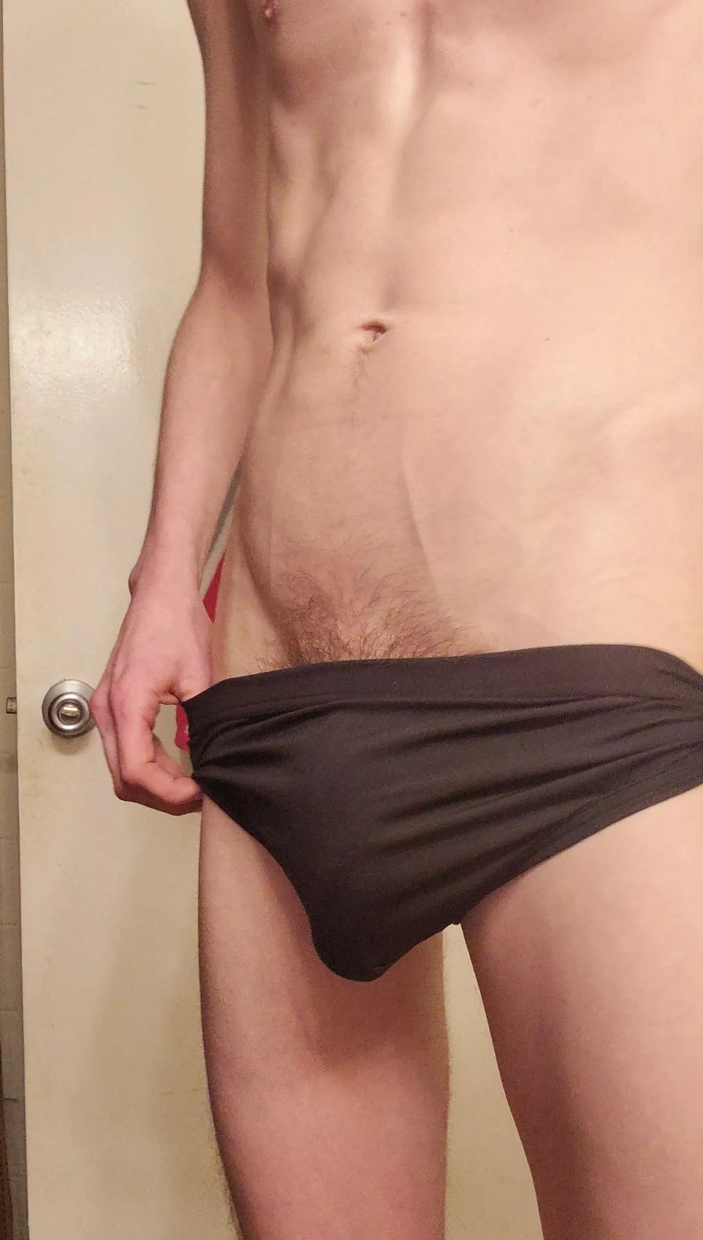 bulging in my black briefs this morning 😜