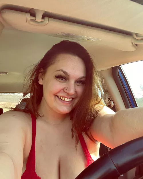 Busty Bodacious Babe🚨MILF🚨No PAYWALLS💋