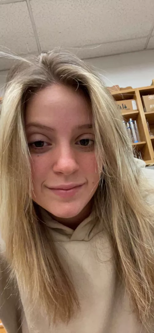 Can anyone trib me? Any kind but I’d like it if it included your voice!!